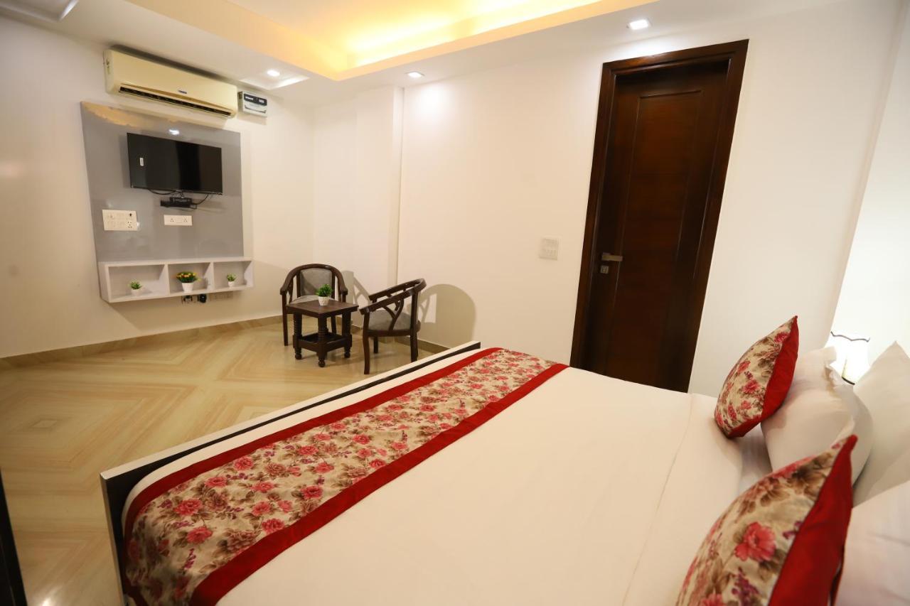 Hotel Nature View Green Park Metro Couple Friendly New Delhi Exterior photo