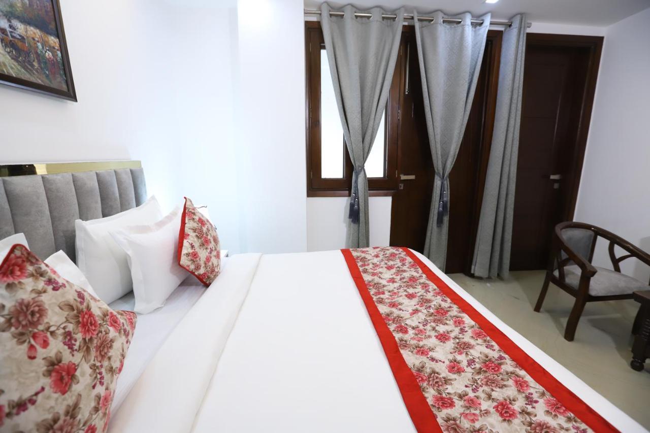 Hotel Nature View Green Park Metro Couple Friendly New Delhi Exterior photo