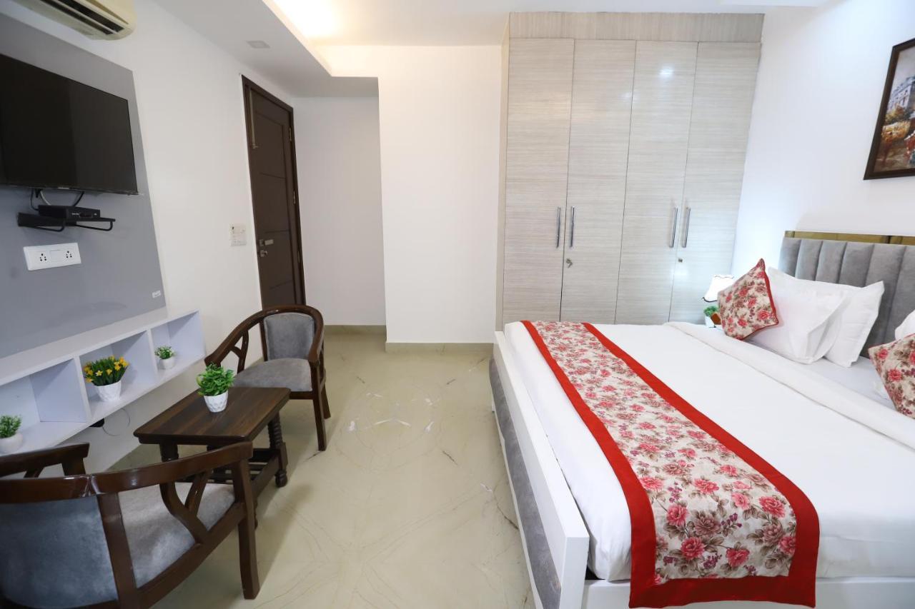 Hotel Nature View Green Park Metro Couple Friendly New Delhi Exterior photo