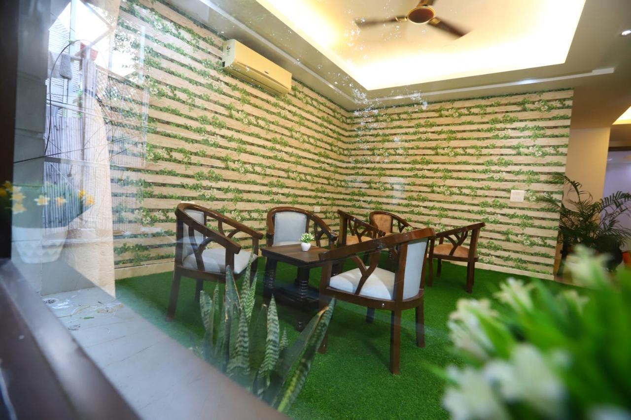 Hotel Nature View Green Park Metro Couple Friendly New Delhi Exterior photo