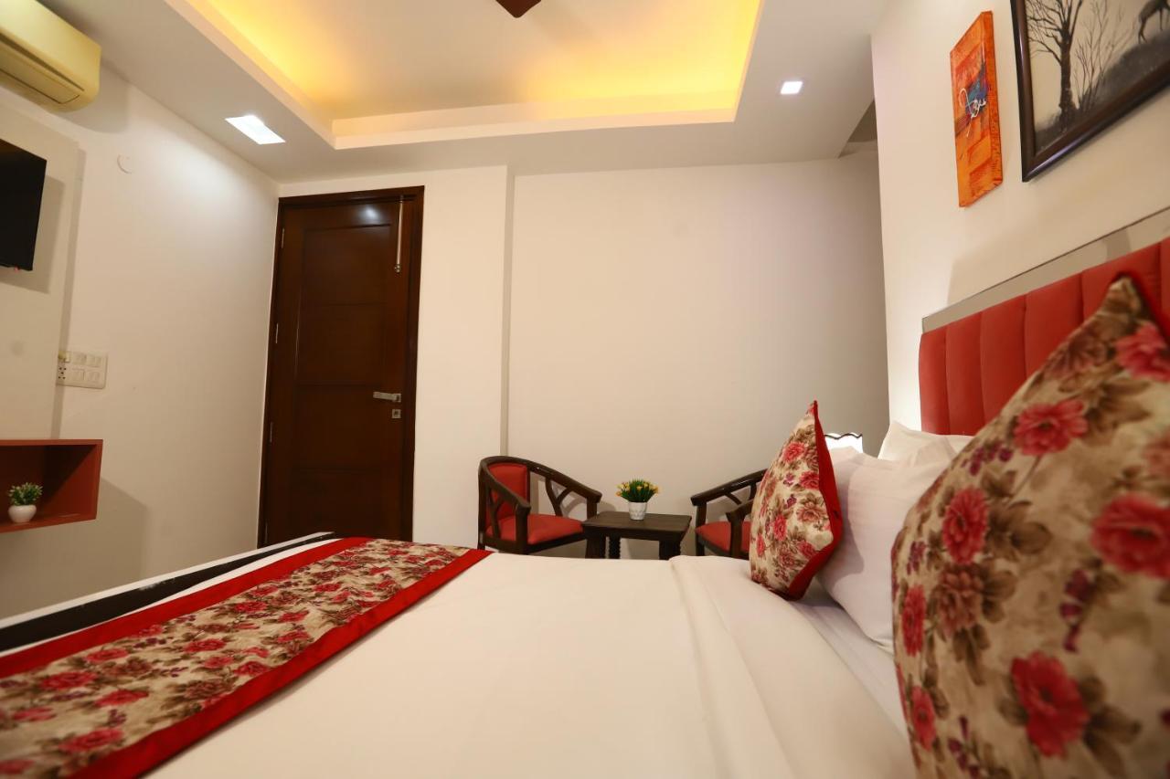 Hotel Nature View Green Park Metro Couple Friendly New Delhi Exterior photo