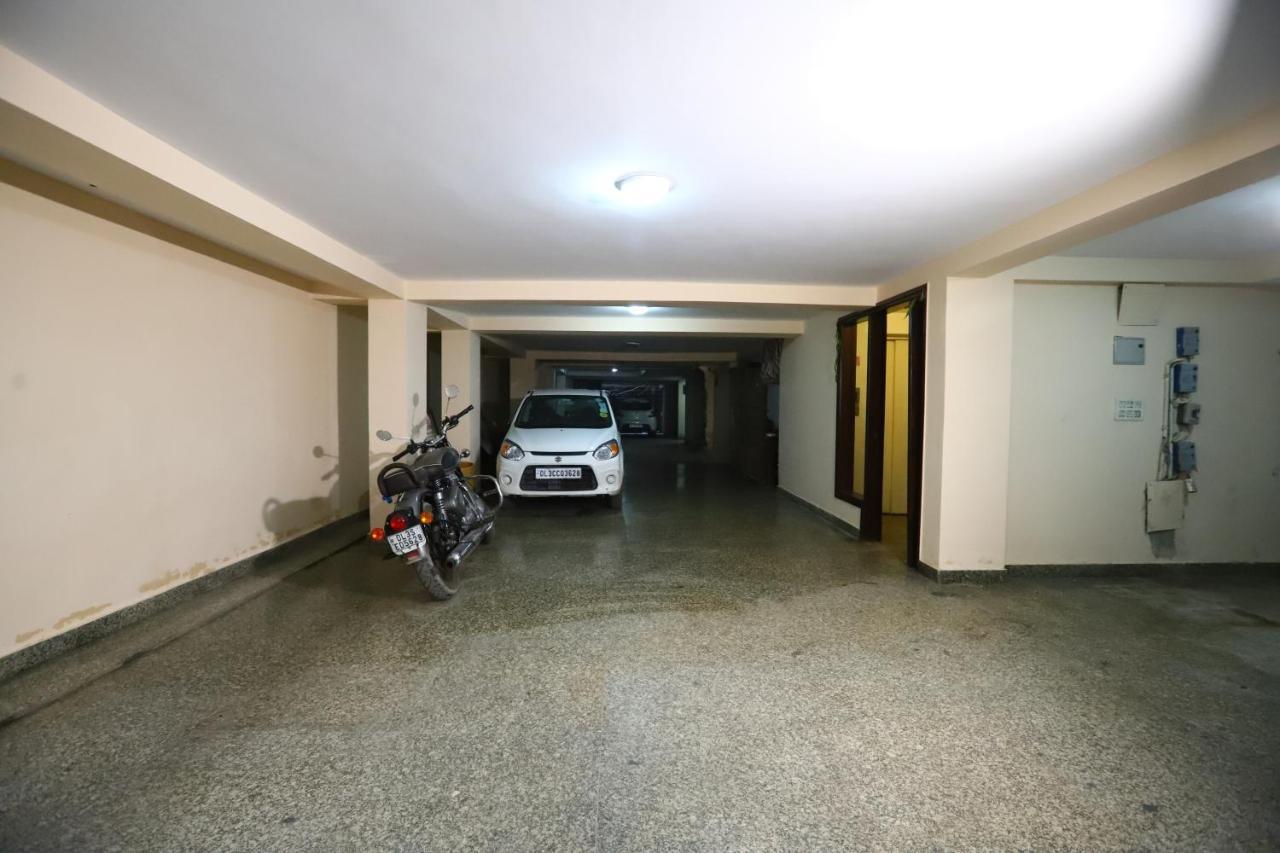 Hotel Nature View Green Park Metro Couple Friendly New Delhi Exterior photo