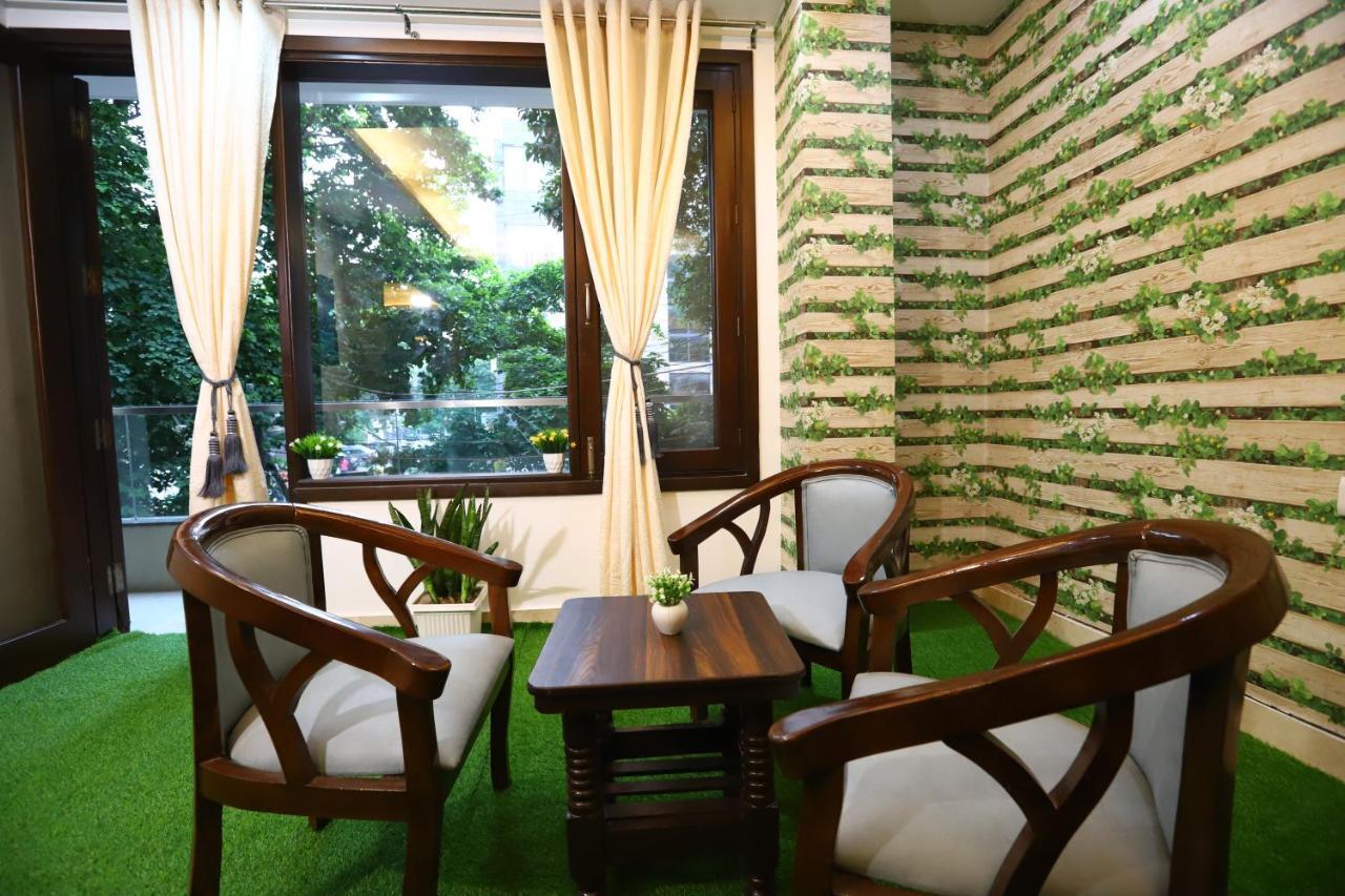 Hotel Nature View Green Park Metro Couple Friendly New Delhi Exterior photo