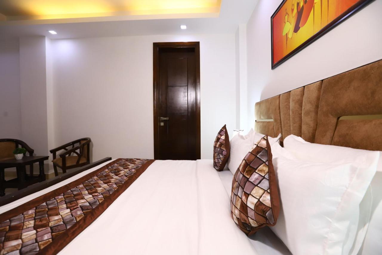 Hotel Nature View Green Park Metro Couple Friendly New Delhi Exterior photo